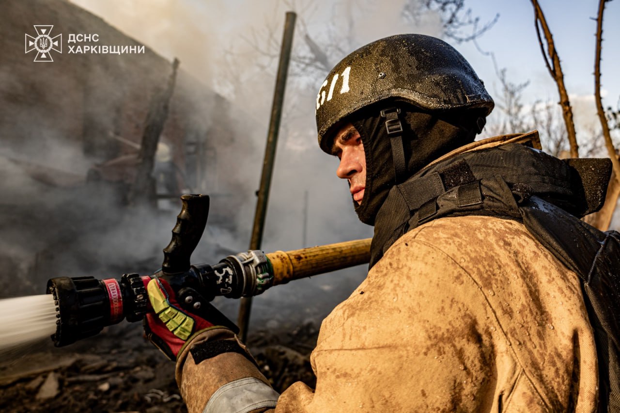 в Новобаварському районі Харкова внаслідок удару безпілотника пошкоджено житлові будинки, є постраждалі.
